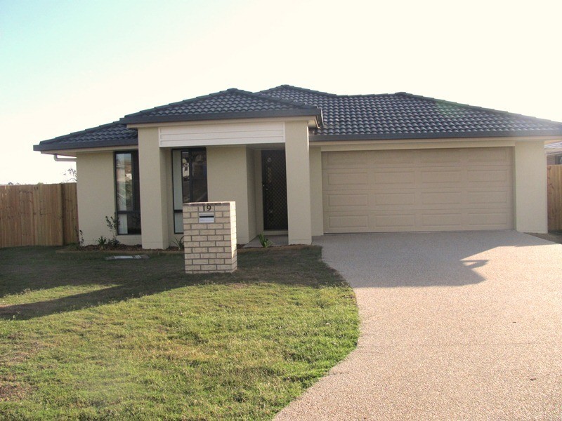 19 Fleet Street, Calliope QLD 4680