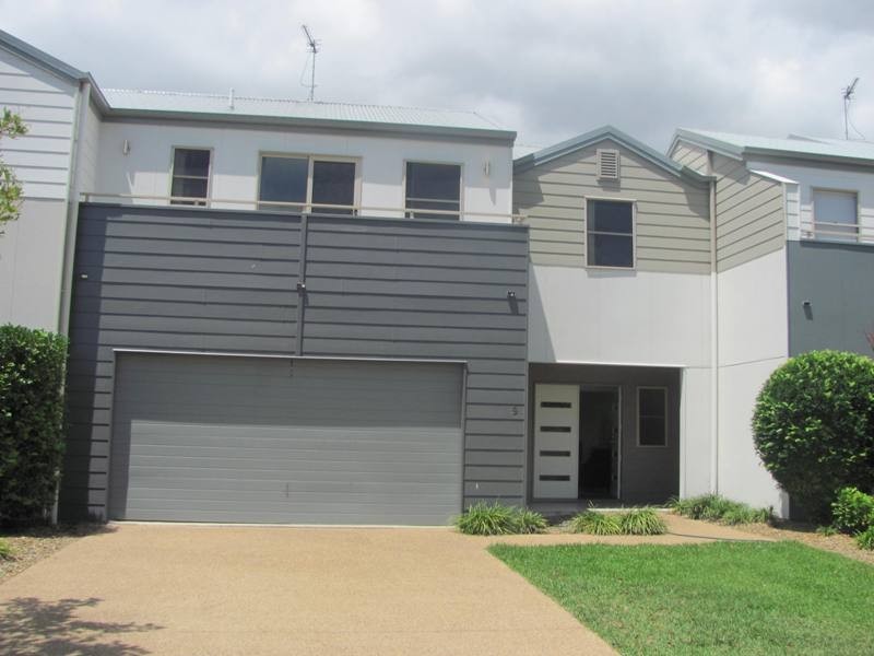 9/1 Michel Place, Telina QLD 4680