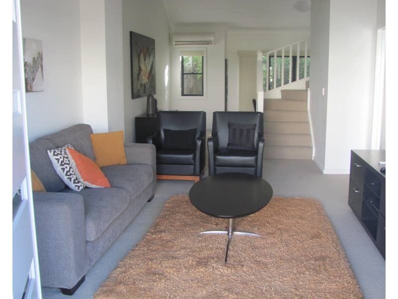 3/1 Michel Place, Telina QLD 4680