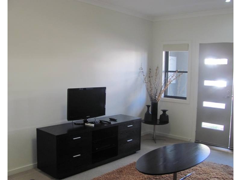 3/1 Michel Place, Telina QLD 4680