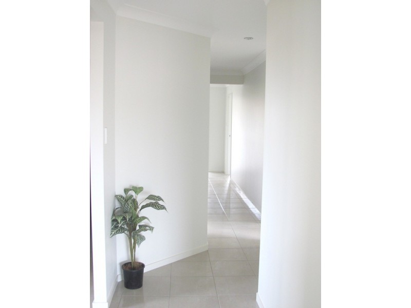 4 Woodward Avenue, Calliope QLD 4680