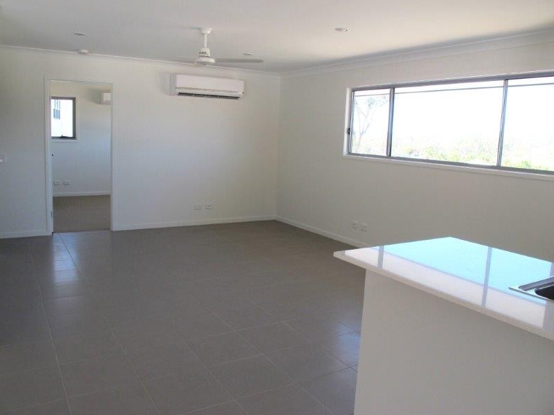 11 Carlsson Place, Kirkwood QLD 4680