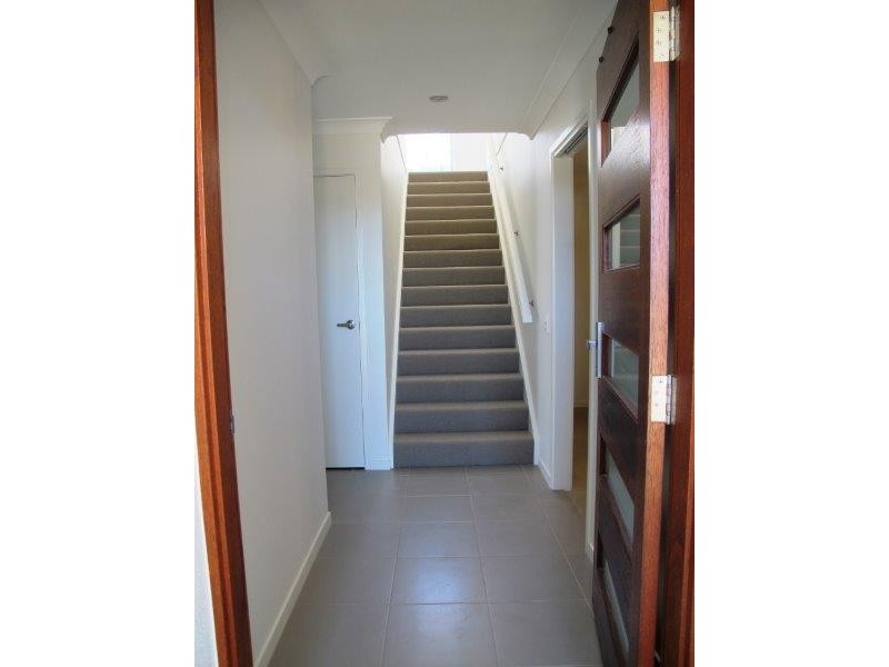 11 Carlsson Place, Kirkwood QLD 4680