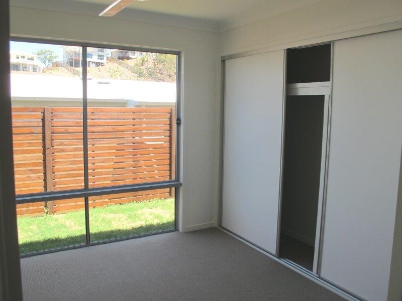 11 Carlsson Place, Kirkwood QLD 4680