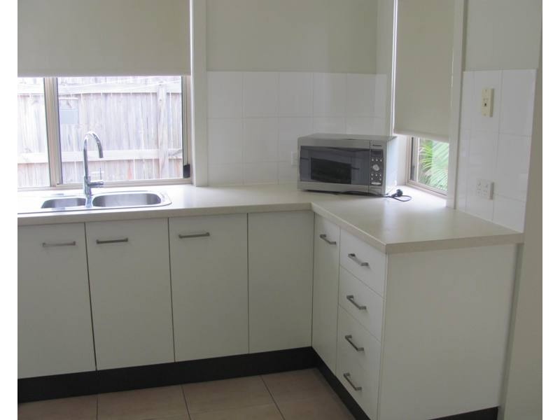 10/1 Michel Place, Telina QLD 4680