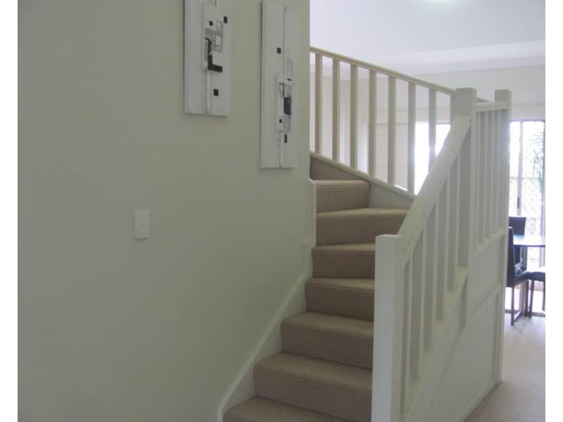 10/1 Michel Place, Telina QLD 4680