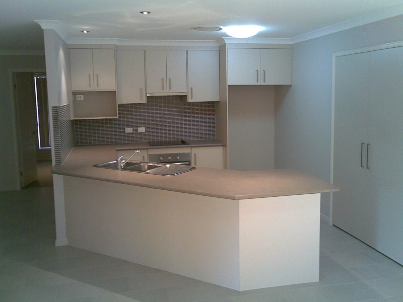 111 Penda Avenue, New Auckland QLD 4680