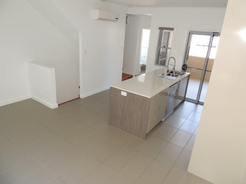 16/10-12 Flinders Street, West Gladstone QLD 4680