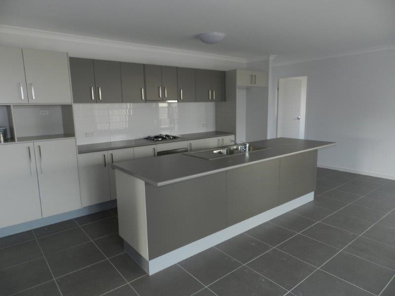 4 Sundew Street, New Auckland QLD 4680