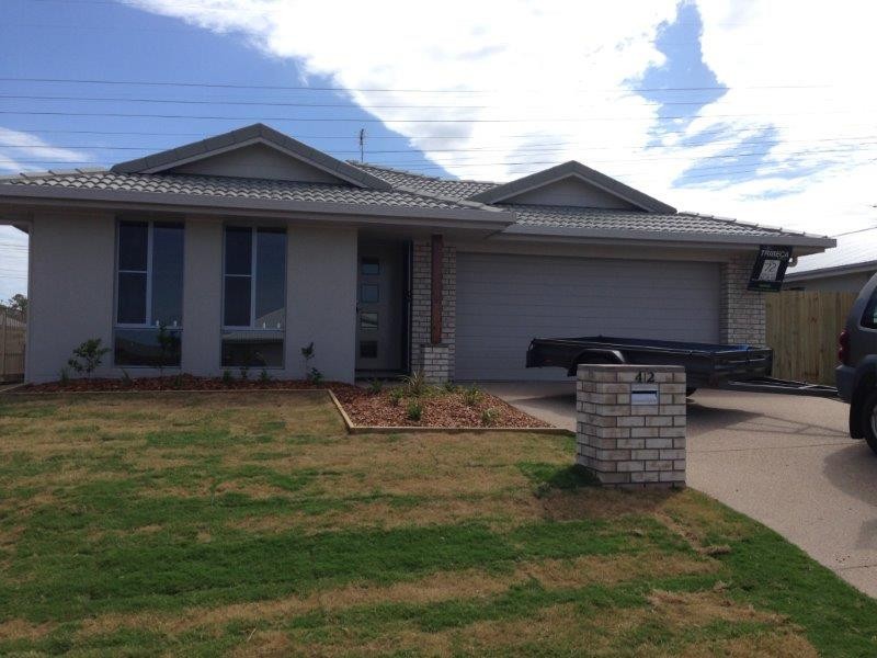 42 Briffney Street, Kirkwood QLD 4680