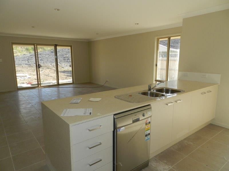 42 Briffney Street, Kirkwood QLD 4680