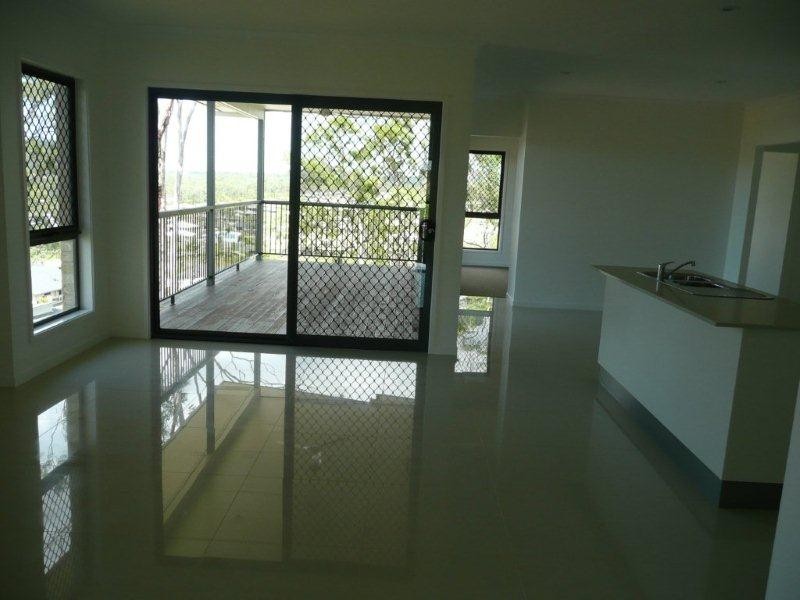 11 Eucalyptus Place, New Auckland QLD 4680