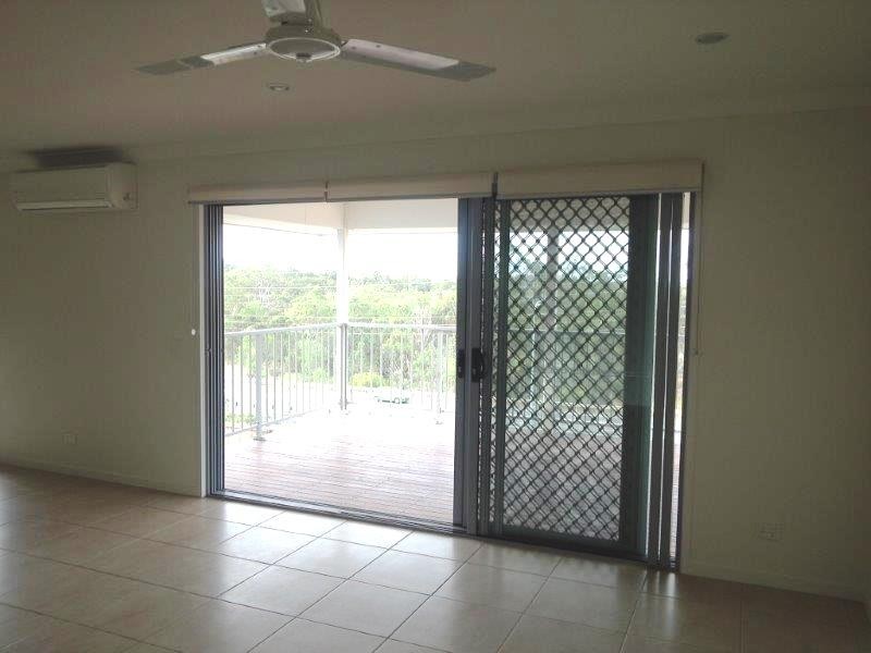 19 Florey Place, Kirkwood QLD 4680