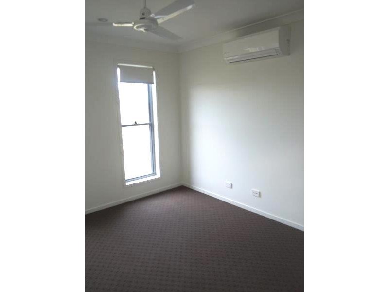 19 Florey Place, Kirkwood QLD 4680