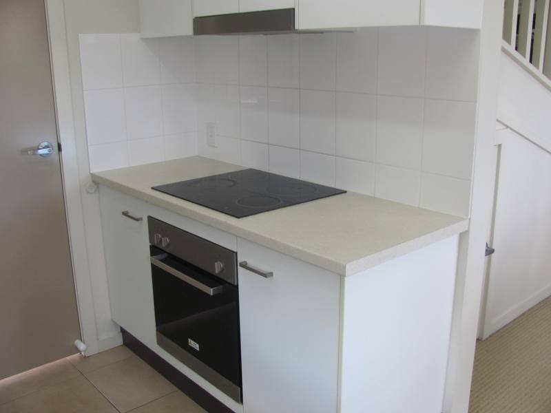 11/1 Michel Place, Telina QLD 4680