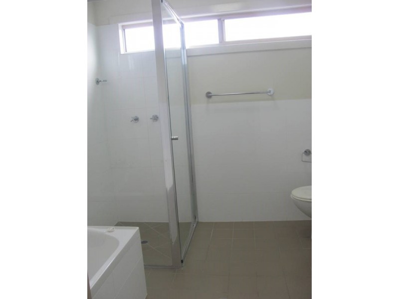 11/1 Michel Place, Telina QLD 4680