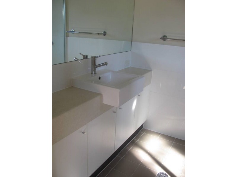 23/1 Michel Place, Telina QLD 4680