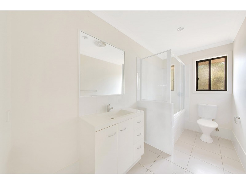 18 Melaleuca Place, Glen Eden QLD 4680
