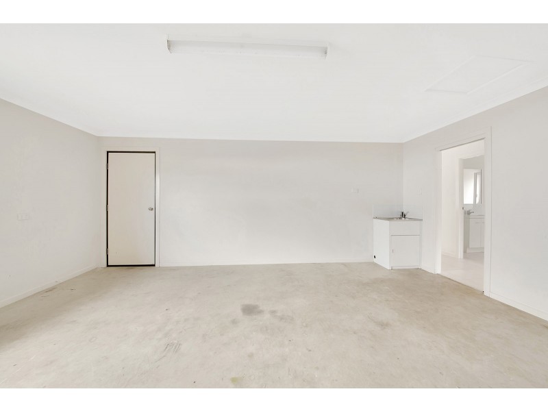 18 Melaleuca Place, Glen Eden QLD 4680