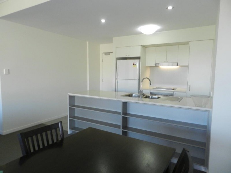 235/75 Central Lane, Gladstone QLD 4680