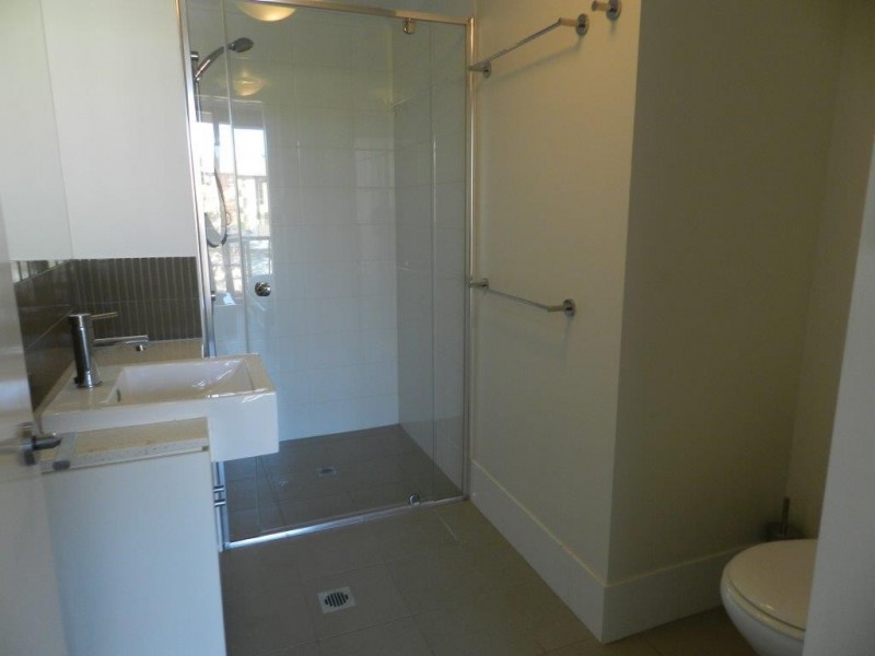 235/75 Central Lane, Gladstone QLD 4680
