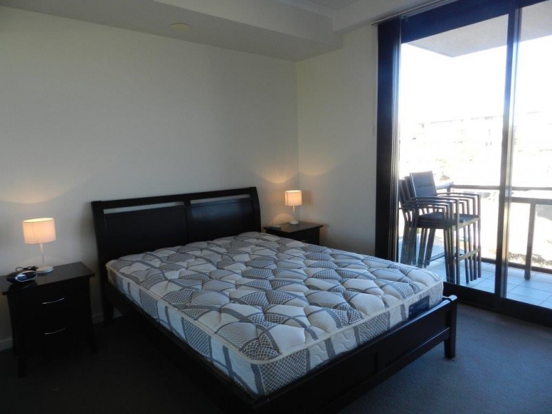 235/75 Central Lane, Gladstone QLD 4680