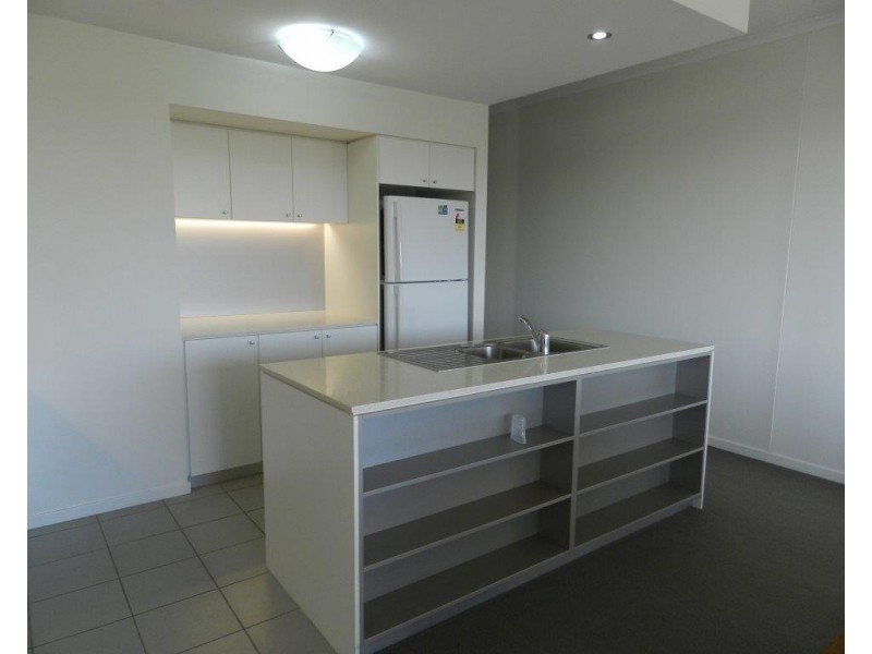 228/75 Central Lane, Gladstone QLD 4680