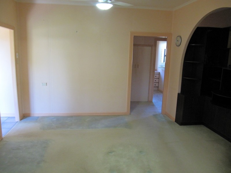 4 White St., West Gladstone QLD 4680