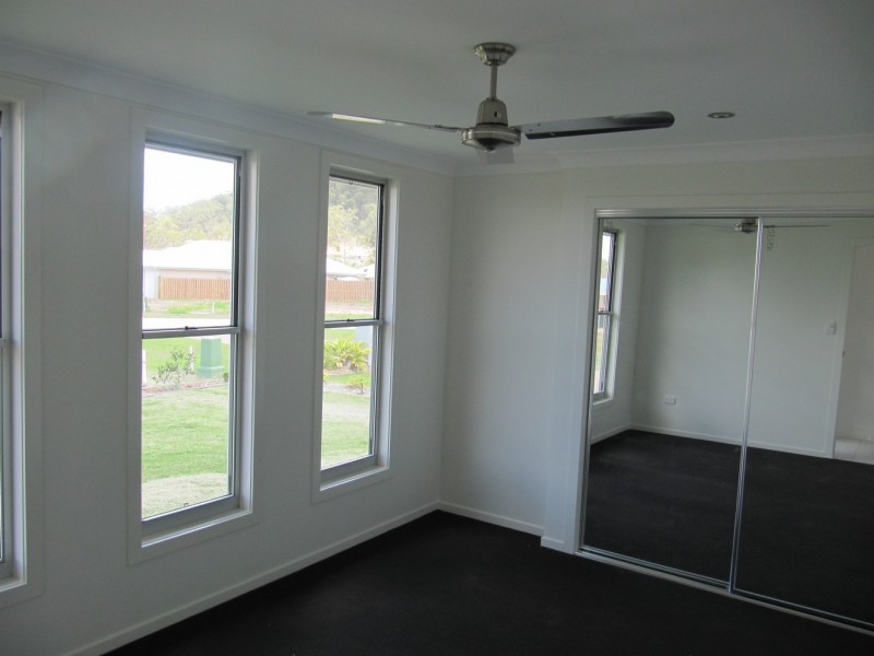 30 Bellbird Circuit, Kirkwood QLD 4680
