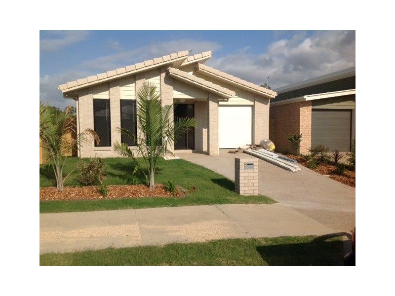 27 Seagull Boulevard, Kirkwood QLD 4680
