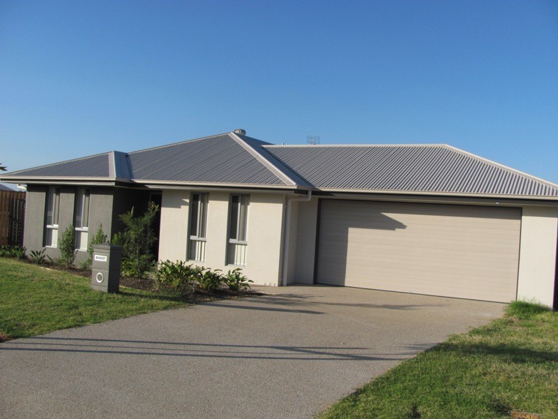 30 Clover Crescent, Boyne Island QLD 4680