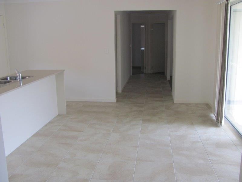 30 Clover Crescent, Boyne Island QLD 4680