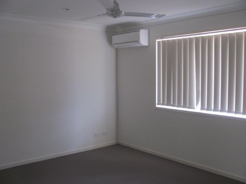 30 Clover Crescent, Boyne Island QLD 4680