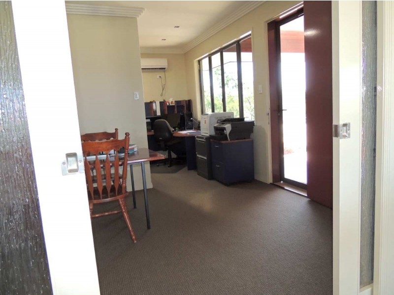 66 Luana Cres, Beecher QLD 4680