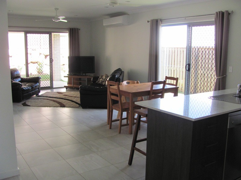 8 Koolivoo Parade, Boyne Island QLD 4680