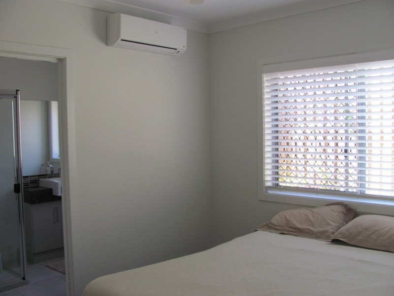 8 Koolivoo Parade, Boyne Island QLD 4680