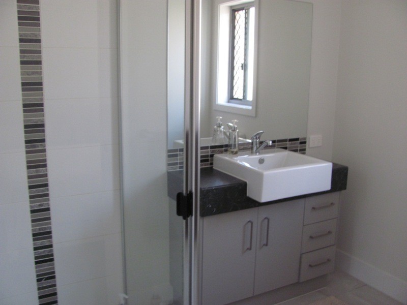 8 Koolivoo Parade, Boyne Island QLD 4680