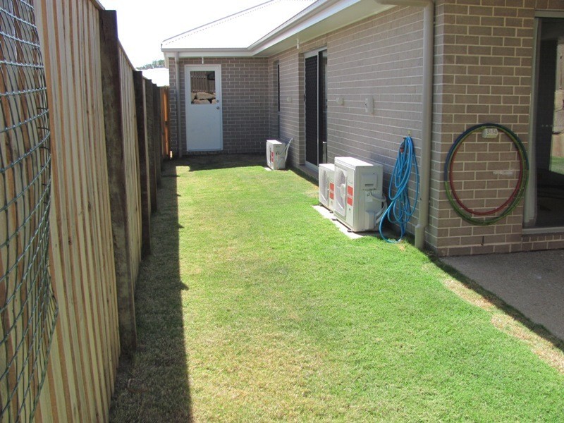 8 Koolivoo Parade, Boyne Island QLD 4680