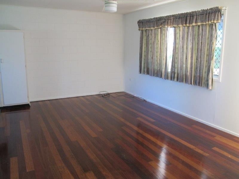 2/21 Walters Avenue, West Gladstone QLD 4680