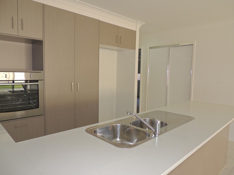 26 Seagull boulevard, Kirkwood QLD 4680