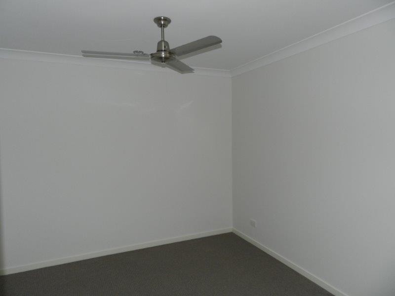 8 Blaxland Court, Glen Eden QLD 4680