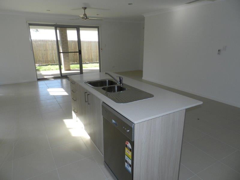 8 Blaxland Court, Glen Eden QLD 4680