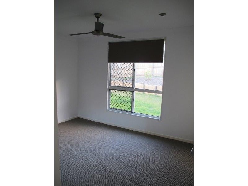 8 Franklin Court, New Auckland QLD 4680