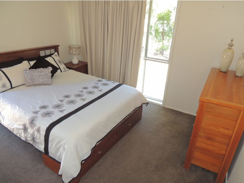 3 Kindilan Court, Boyne Island QLD 4680