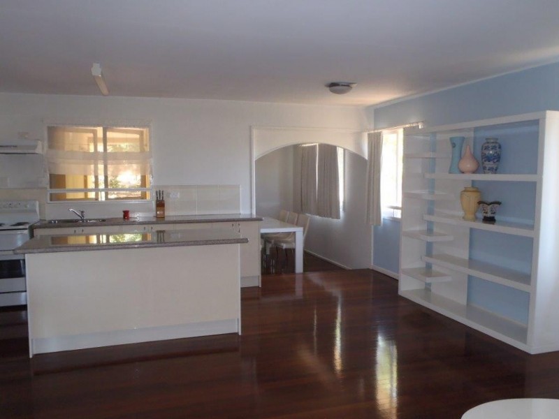 27 Rossella  Street, West Gladstone QLD 4680