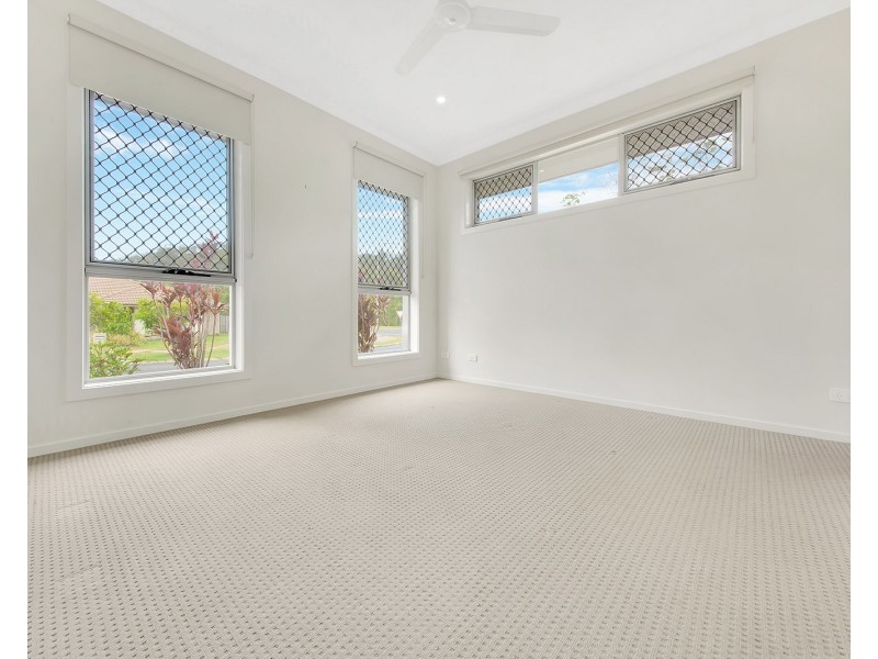 1 Thornbill Street, New Auckland QLD 4680