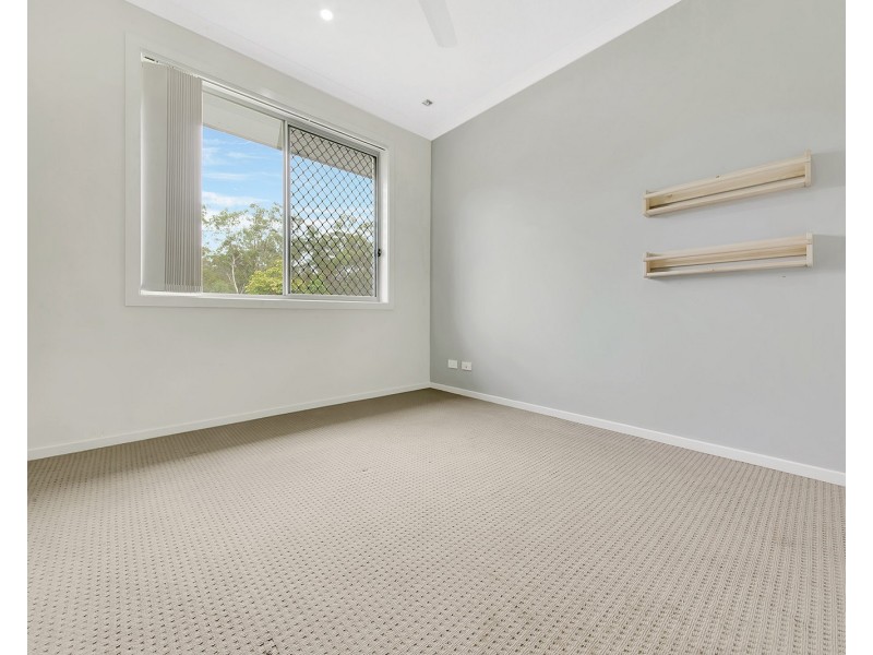 1 Thornbill Street, New Auckland QLD 4680