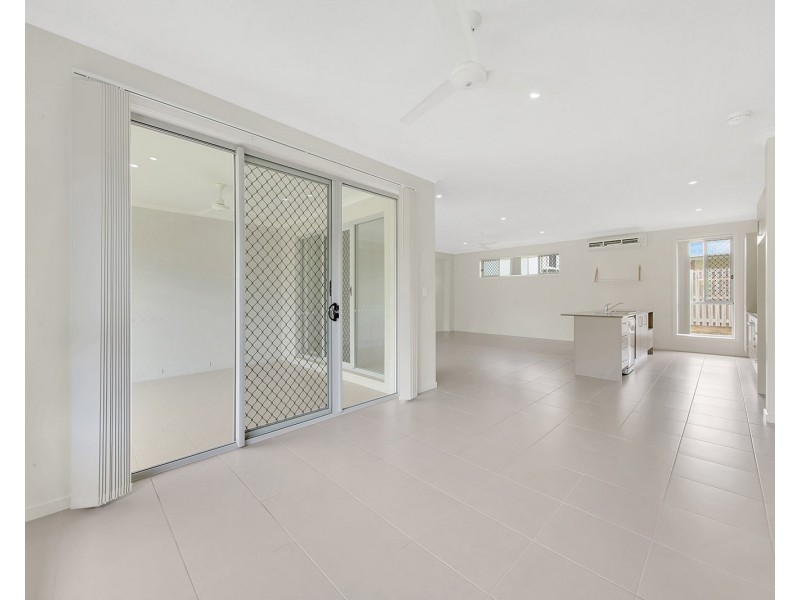1 Thornbill Street, New Auckland QLD 4680