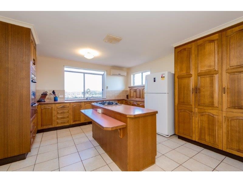 44 Dixon Drive, Telina QLD 4680