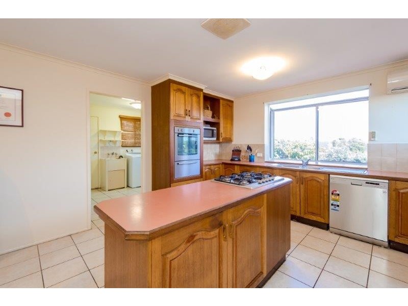 44 Dixon Drive, Telina QLD 4680